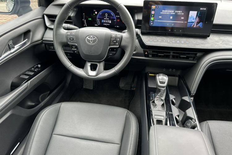 Used Toyota Camry 2024 Dual-Motor 2.0 HGVP Luxury Edition Interior 2