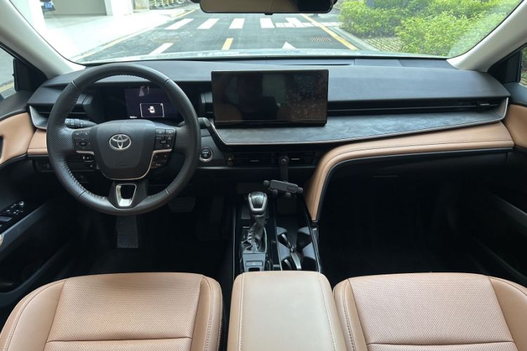 Used Toyota Camry 2024 Dual-Motor 2.0 HGVP Luxury Edition Interior 4