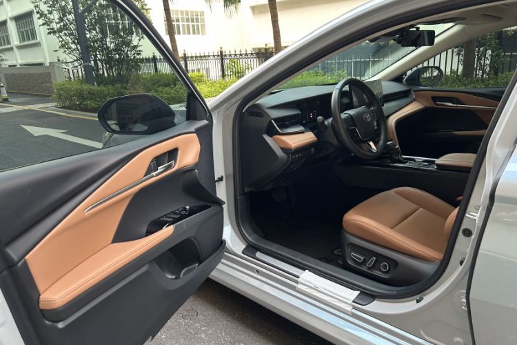 Used Toyota Camry 2024 Dual-Motor 2.0 HGVP Luxury Edition Interior 7