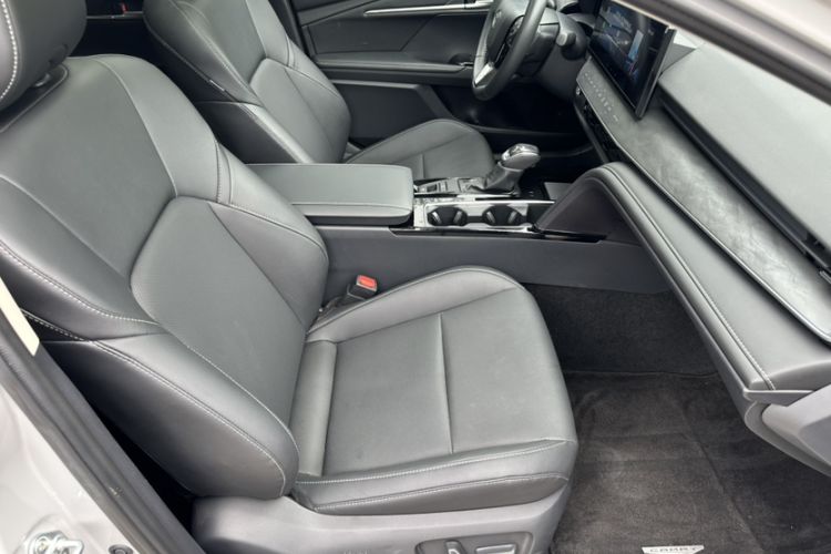 Used Toyota Camry 2024 Dual-Motor 2.0 HGVP Luxury Edition Interior 7