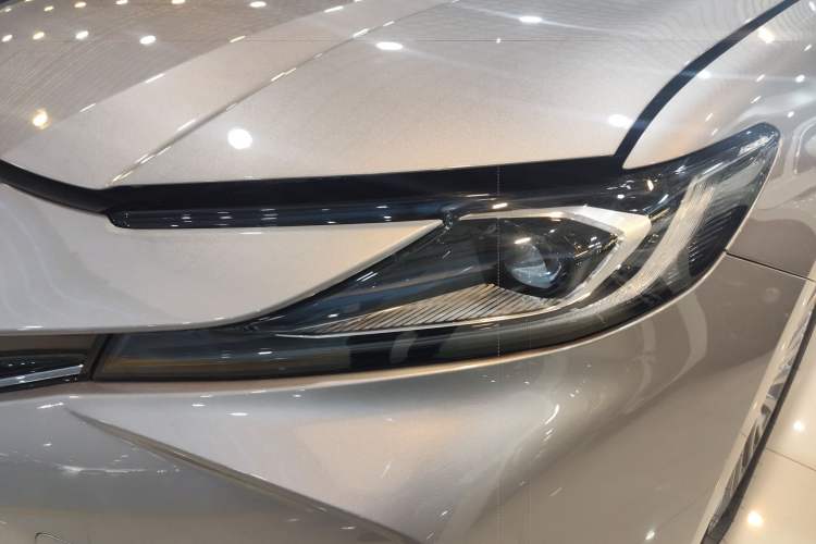 Used Toyota Camry 2024 Dual-Motor 2.0 HGVP Luxury Edition Left Front Headlight