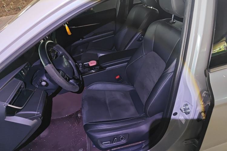 Used Toyota Camry 2024 Dual-Motor 2.0HS Sport Edition Left Front Seat