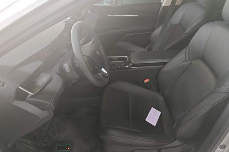 Used Toyota Camry 2024 2.0E Elite Edition Left Front Seat