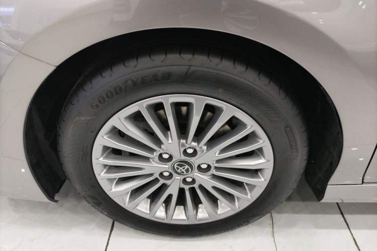 Used Toyota Camry 2024 2.0 GVP Luxury Edition Left Front Wheel Hub