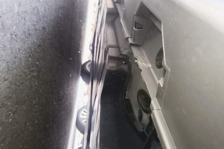 Used Toyota Camry 2024 Dual-Motor 2.0 HGVP Luxury Edition Left Side Sill