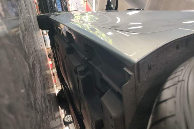 Used Toyota Camry 2024 Dual-Motor 2.0 HGVP Luxury Edition Left Side Sill