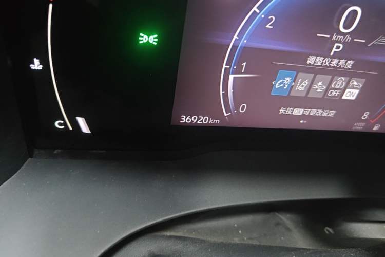 Used Toyota Camry 2024 2.0E Elite Edition Odometer Close Up
