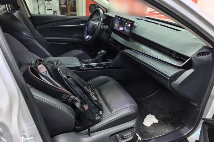 Used Toyota Camry 2024 Dual-Motor 2.0 HG Premium Edition Right Front Seat