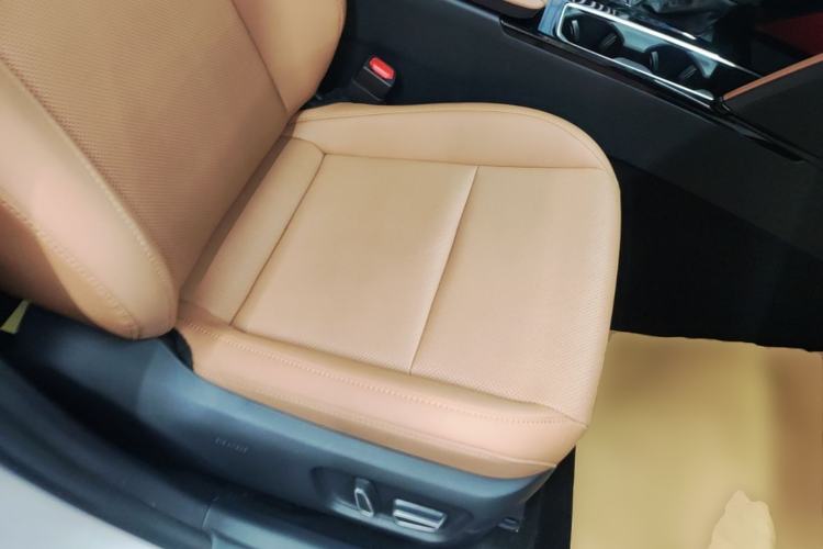 Used Toyota Camry 2024 Dual-Motor 2.0 HGVP Luxury Edition Right Front Seat