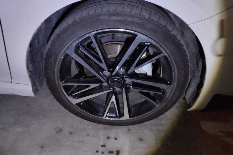 Used Toyota Camry 2024 2.0S Sport Edition Right Front Wheel Hub