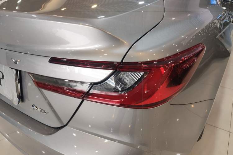 Used Toyota Camry 2024 Dual-Motor 2.0 HGVP Luxury Edition Right Rear Taillight