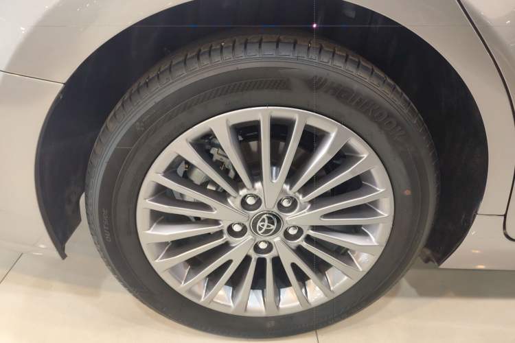 Used Toyota Camry 2024 Dual-Motor 2.0 HGVP Luxury Edition Right Rear Wheel Hub
