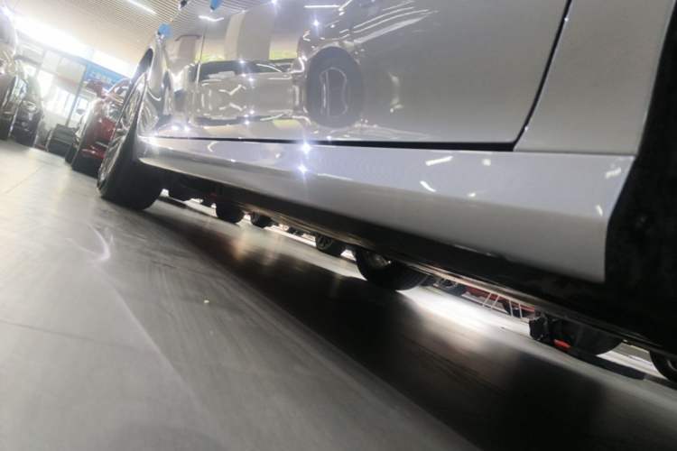 Used Toyota Camry 2024 Dual-Motor 2.0 HG Premium Edition Right Side Sill