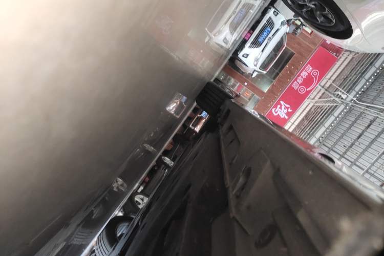 Used Toyota Camry 2024 Dual-Motor 2.0 HGVP Luxury Edition Right Side Sill