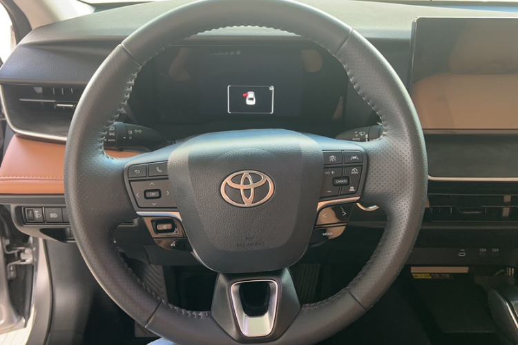 Used Toyota Camry 2024 Dual-Motor 2.0 HGVP Luxury Edition Steering Wheel