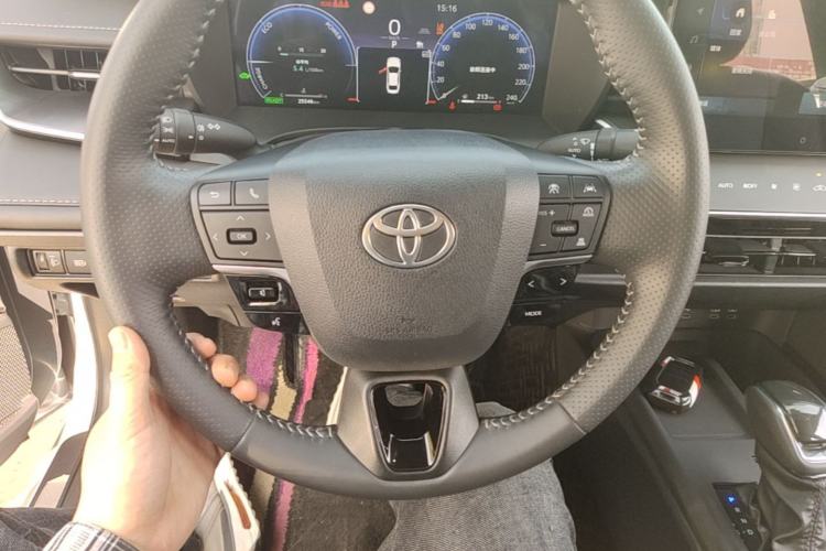 Used Toyota Camry 2024 Dual-Motor 2.0 HXS Sport Plus Edition Steering Wheel