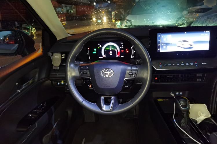 Used Toyota Camry 2024 2.0 GVP Luxury Edition Steering Wheel