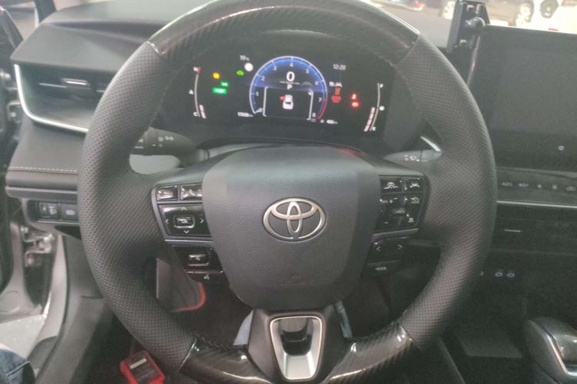 Used Toyota Camry 2024 Dual-Motor 2.0 HGVP Luxury Edition Steering Wheel