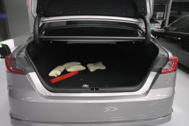 Used Toyota Camry 2024 Dual-Motor 2.0 HGVP Luxury Edition Trunk
