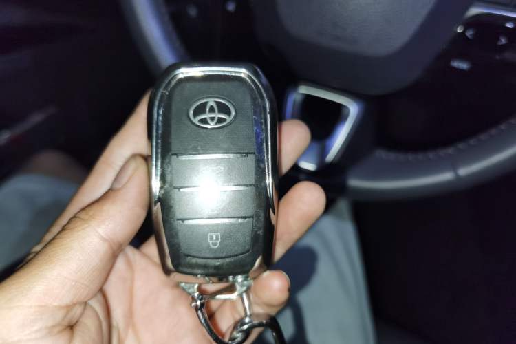 Used Toyota Camry 2024 2.0 GVP Luxury Edition Vehicle Key