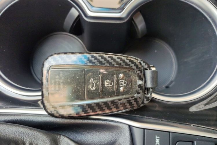 Used Toyota Camry 2024 Dual-Motor 2.0 HGVP Luxury Edition Vehicle Key