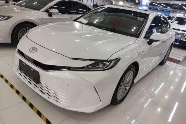 Used Toyota Camry 2024 Dual-Motor 2.0 HGVP Luxury Edition