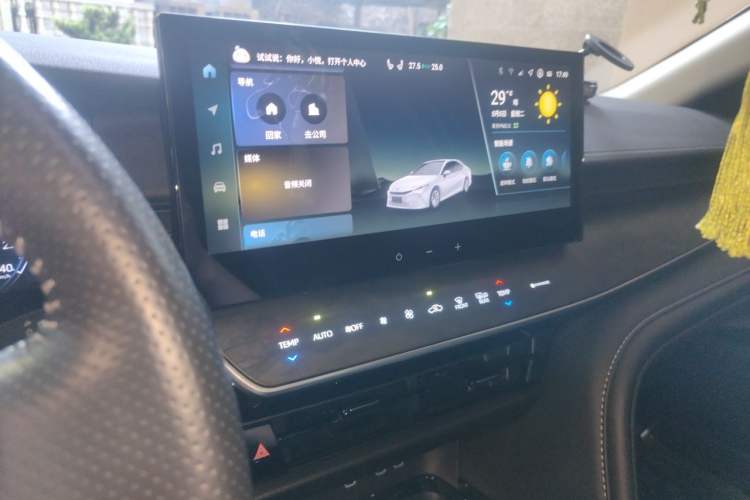 Used Toyota Camry 2024 Dual-Motor 2.0 HG Premium Edition Audio And AC Panel