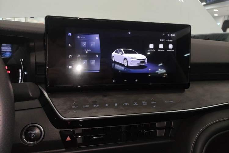 Used Toyota Camry 2024 Dual-Motor 2.0 HGVP Luxury Edition Audio And AC Panel