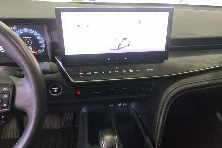 Used Toyota Camry 2024 Dual-Engine 2.5HG Prestige Edition Audio And AC Panel
