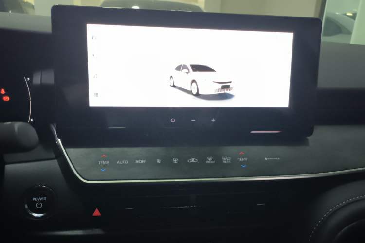 Used Toyota Camry 2024 Dual-Motor 2.0 HGVP Luxury Edition Audio And AC Panel