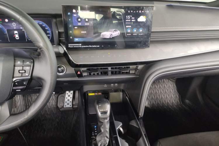 Used Toyota Camry 2024 Dual-Motor 2.0HS Sport Edition Audio And AC Panel