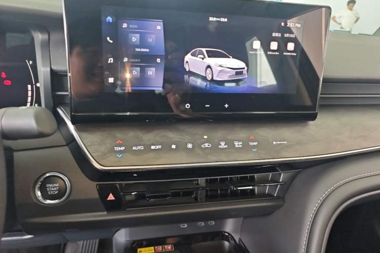 Used Toyota Camry 2024 2.0 GVP Luxury Edition Audio And AC Panel