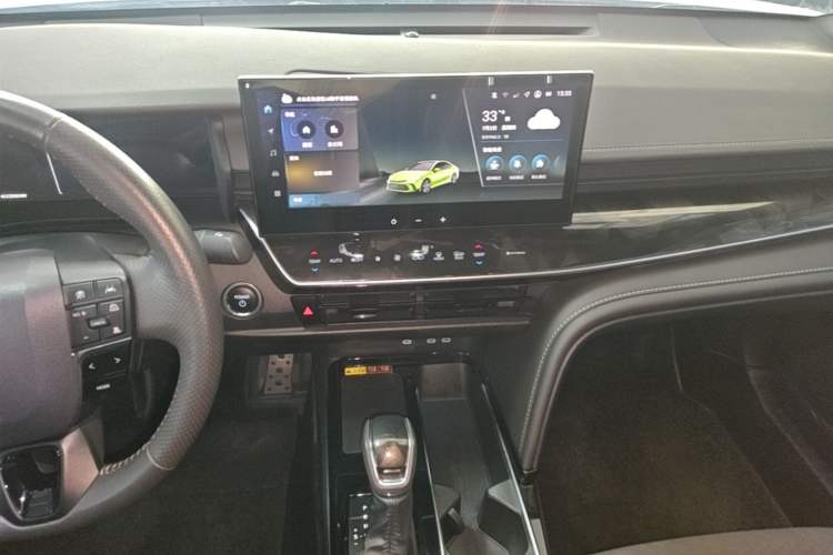 Used Toyota Camry 2024 Dual-Motor 2.0 HXS Sport Plus Edition Audio And AC Panel
