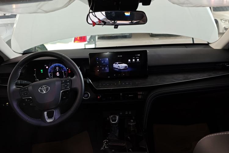 Used Toyota Camry 2024 2.0 GVP Luxury Edition Center Console