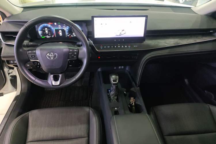 Used Toyota Camry 2024 Dual-Engine 2.5HG Prestige Edition Center Console