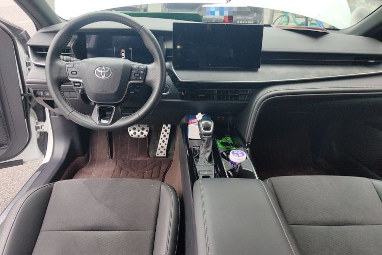 Used Toyota Camry 2024 Dual-Motor 2.0 HXS Sport Plus Edition Center Console