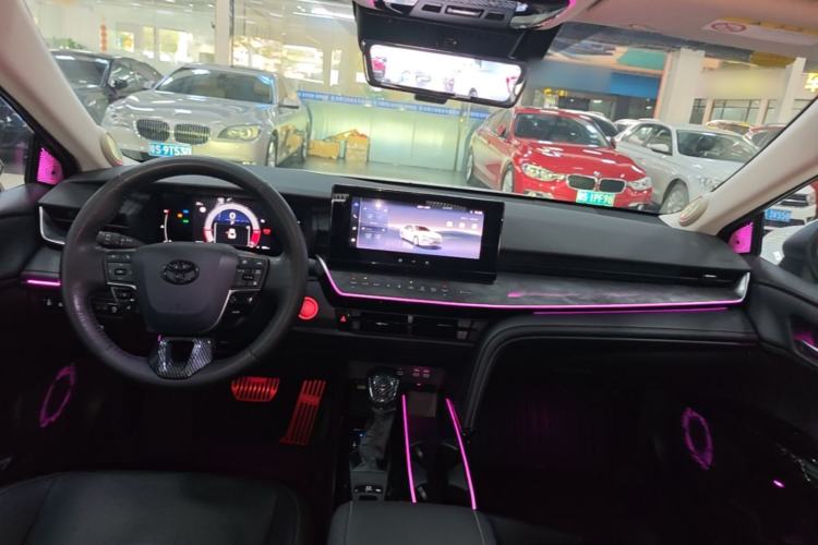 Used Toyota Camry 2024 2.0 GVP Luxury Edition Center Console