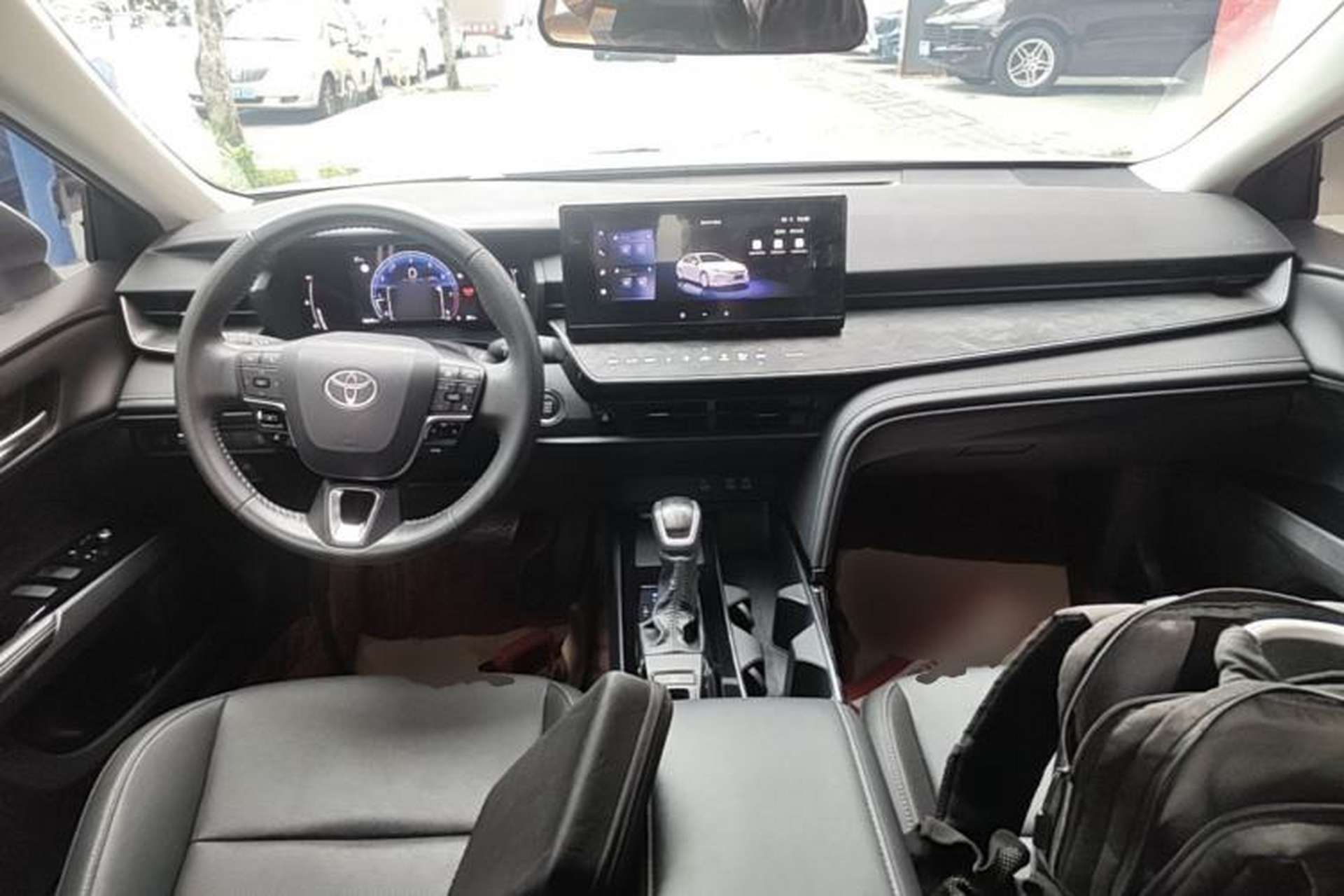 Used Toyota Camry 2024 2.0 GVP Luxury Edition Center Console