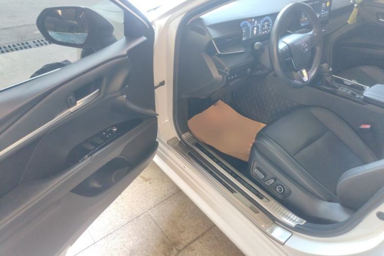 Used Toyota Camry 2024 Dual-Motor 2.0 HG Premium Edition Driver Seat