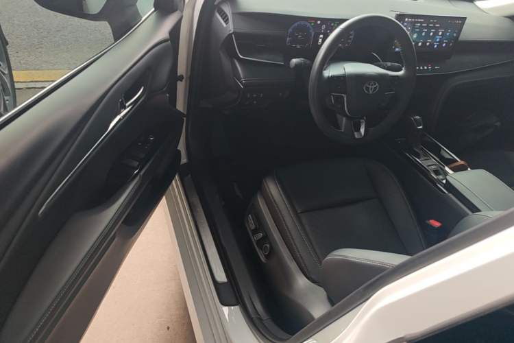 Used Toyota Camry 2024 2.0G Prestige Edition Driver Seat