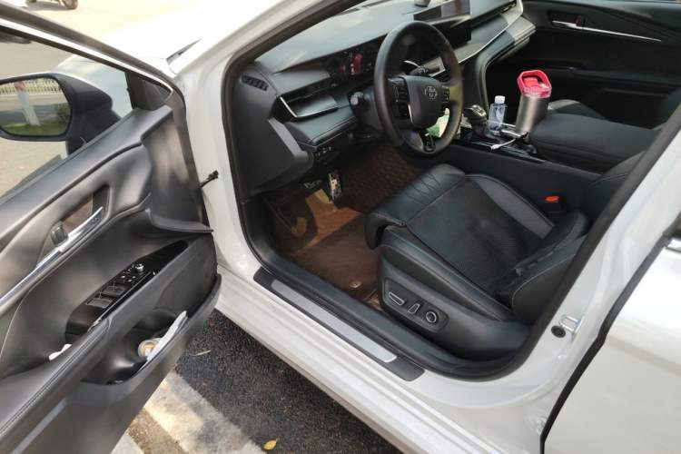 Used Toyota Camry 2024 Dual-Motor 2.0 HXS Sport Plus Edition Driver Seat