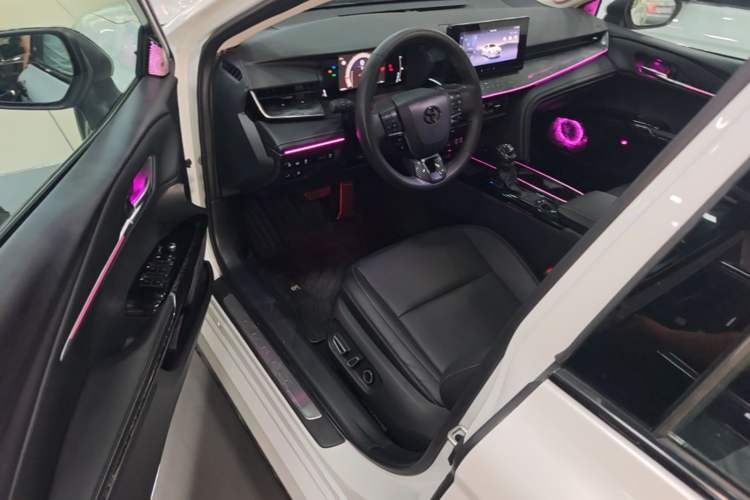 Used Toyota Camry 2024 2.0 GVP Luxury Edition Driver Seat