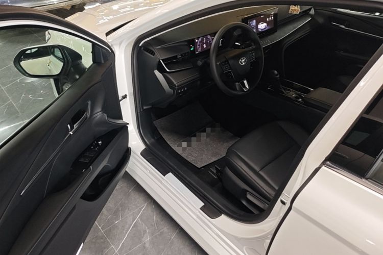 Used Toyota Camry 2024 Dual-Motor 2.0 HE Elite Edition Driver Seat