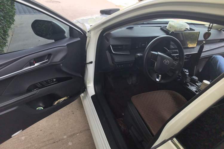 Used Toyota Camry 2024 2.0E Elite Edition Driver Seat