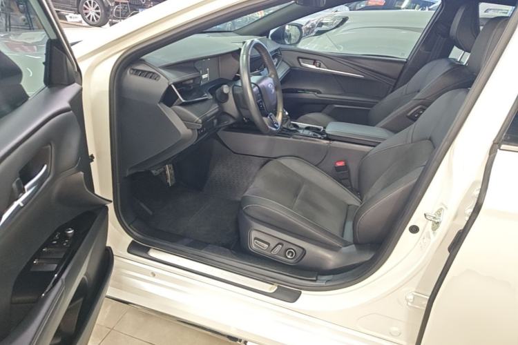 Used Toyota Camry 2024 Dual-Motor 2.0 HXS Sport Plus Edition Driver Seat