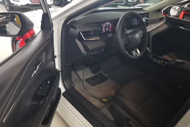 Used Toyota Camry 2024 Dual-Motor 2.0 HE Elite Edition Driver Seat