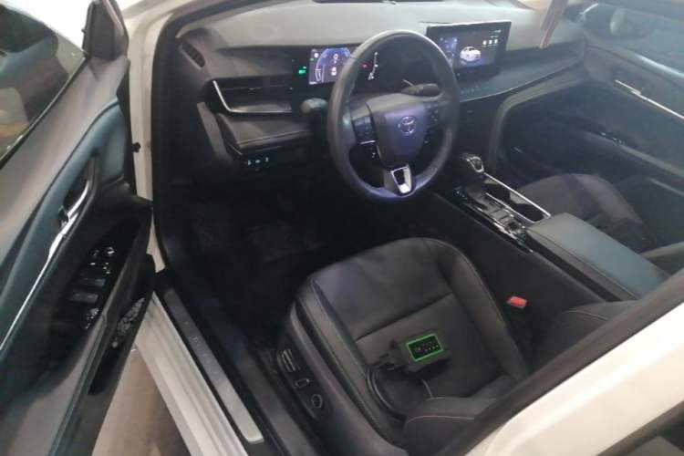Used Toyota Camry 2024 Dual-Motor 2.0 HGVP Luxury Edition Driver Seat