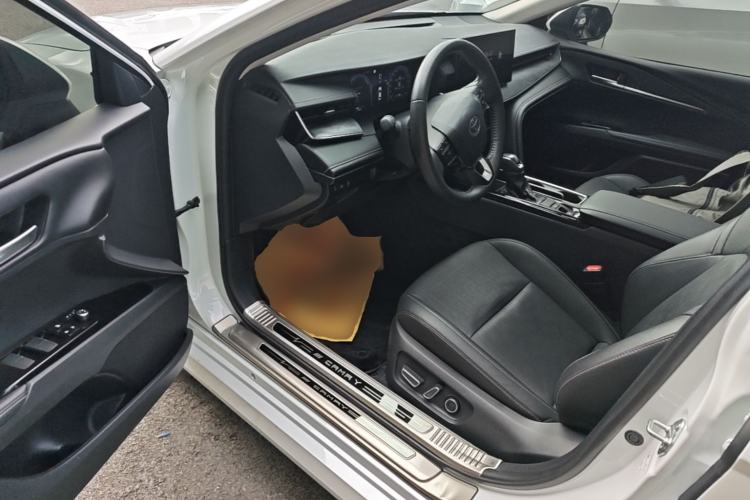 Used Toyota Camry 2024 Dual-Motor 2.0 HG Premium Edition Driver Seat