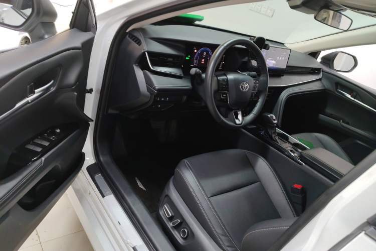 Used Toyota Camry 2024 Dual-Motor 2.0 HGVP Luxury Edition Driver Seat