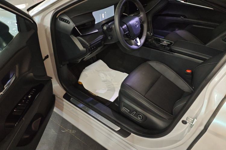 Used Toyota Camry 2024 Dual-Engine 2.5HG Prestige Edition Driver Seat